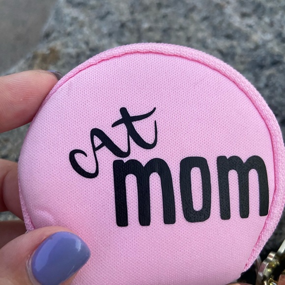 Mask holders - Picture 4 of 5